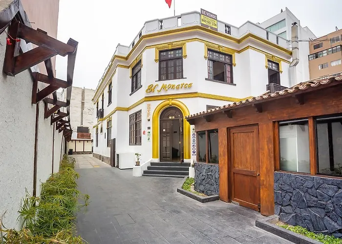 El Monarca Miraflores